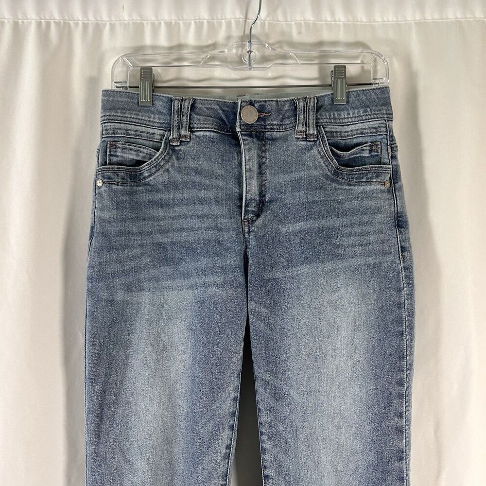 Democracy Ab Technology Jeans Women's 4 Light Wash Blue Denim Raw Hem - Picture 2 of 9